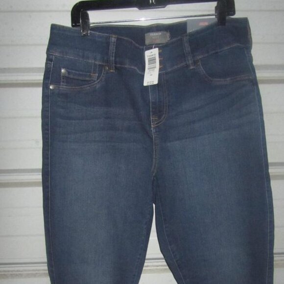 Plus Size 18 Tall Torrid Jegging Jeans NEW womens - Picture 2 of 5